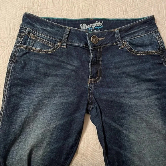 Wrangler Bootcut Jeans Stitch Detail Western Cowgirl Zip Fly 7/8 30” Inseam - Picture 5 of 9